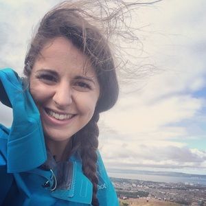 Meet your Posher, Caitlin